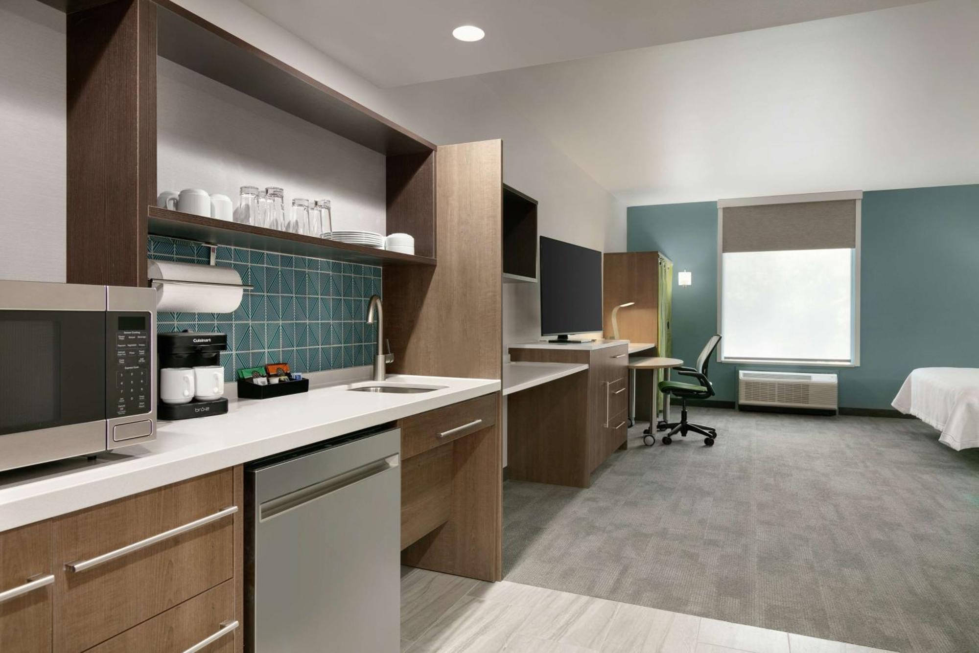 Home2 Suites By Hilton Norfolk Airport Exterior photo
