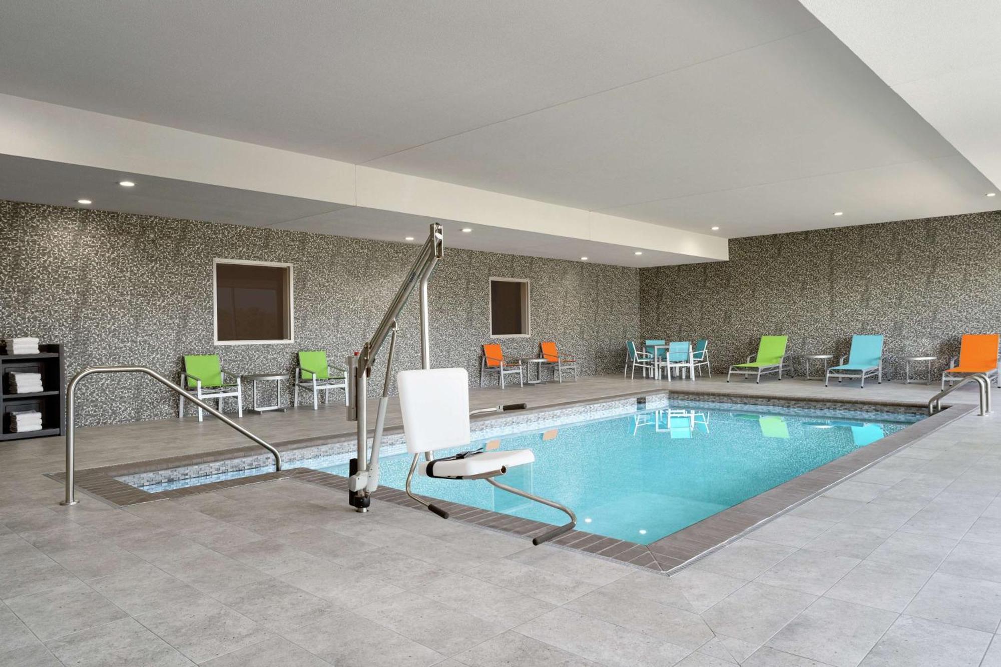 Home2 Suites By Hilton Norfolk Airport Exterior photo